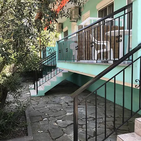 Apartament Maria Nea Vrasna